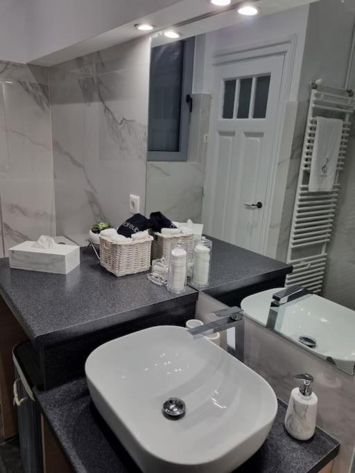 Plaka Sofi Suite Atenas Exterior foto